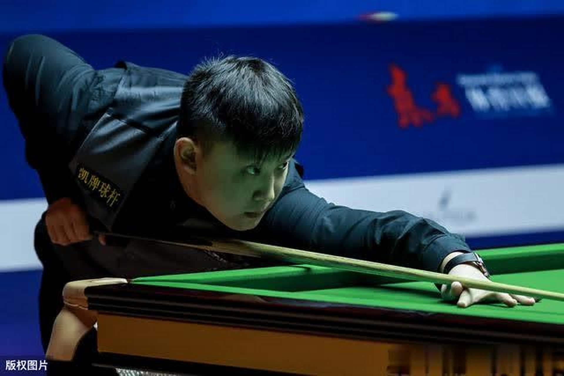 校与桌搭生 校与桌搭生